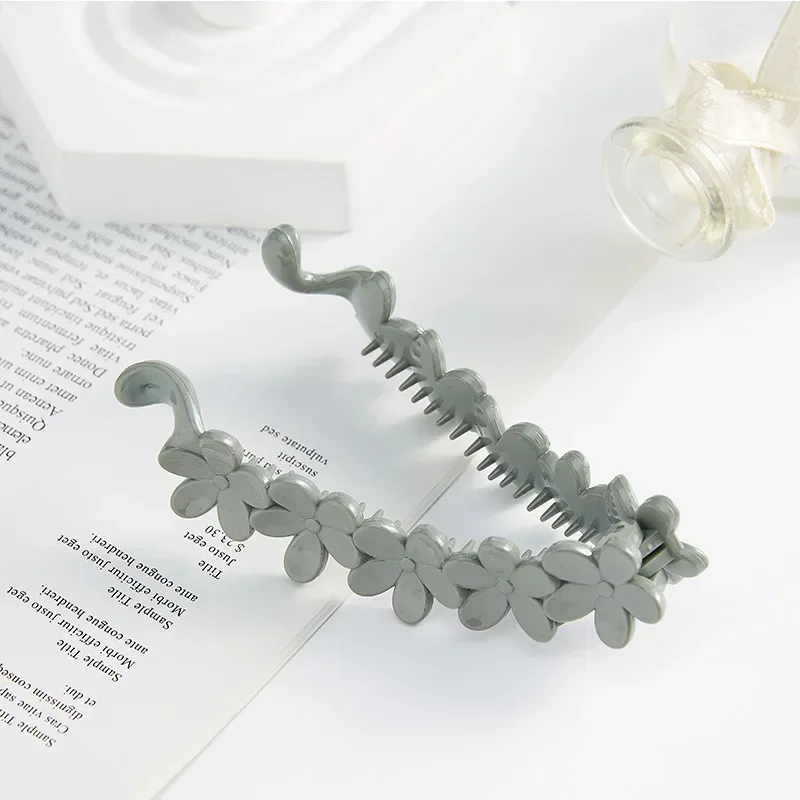 Pinzas para el cabello de cola de caballo de plátano esmerilado Simple coreano, soporte para cola de caballo de flores pequeñas, Clip de plátano para cabeza trasera, Clip retorcido de flor de ciruelo