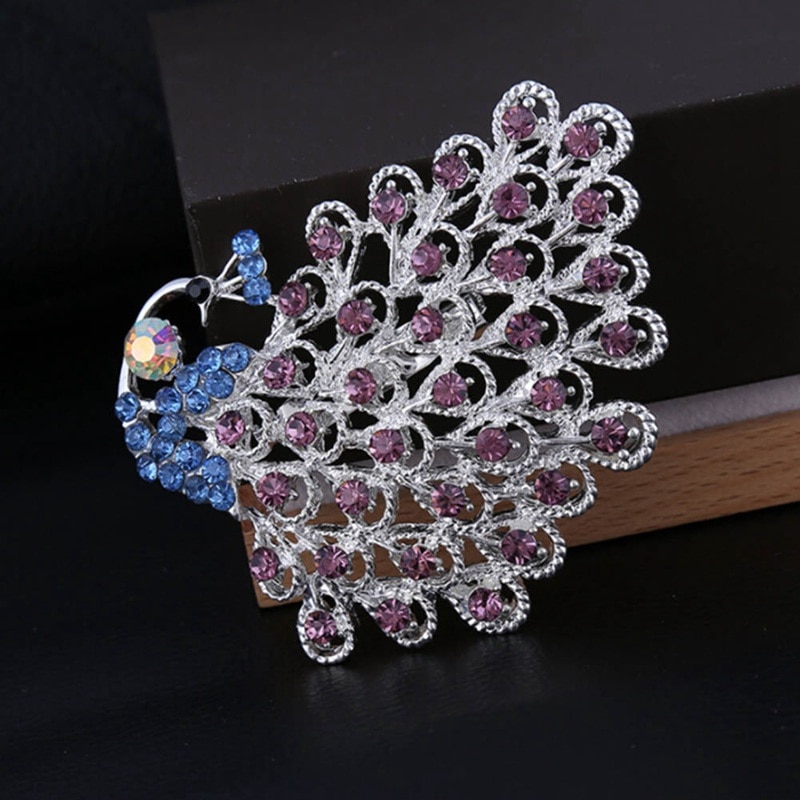Personality Female Peacock Brooch Beautiful Animal Bird Crystal Brooches Pins Best Jewelry