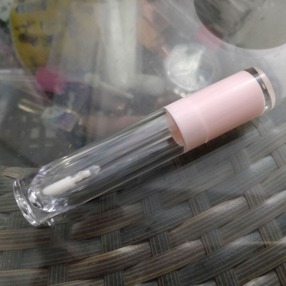 Tom rund lipgloss tube med stav applikator genopfyldelig plast læbestift læbepomade flasker hætteglas gør-det-selv beholder akryl: Lyserød 8ml