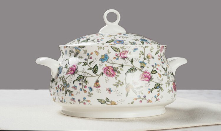 Soupière en porcelaine pour le stockage des aliments, bol de service classique pour le dîner, boîte en porcelaine, grand bol pour la soupe en céramique, 9 pouces: without spoon