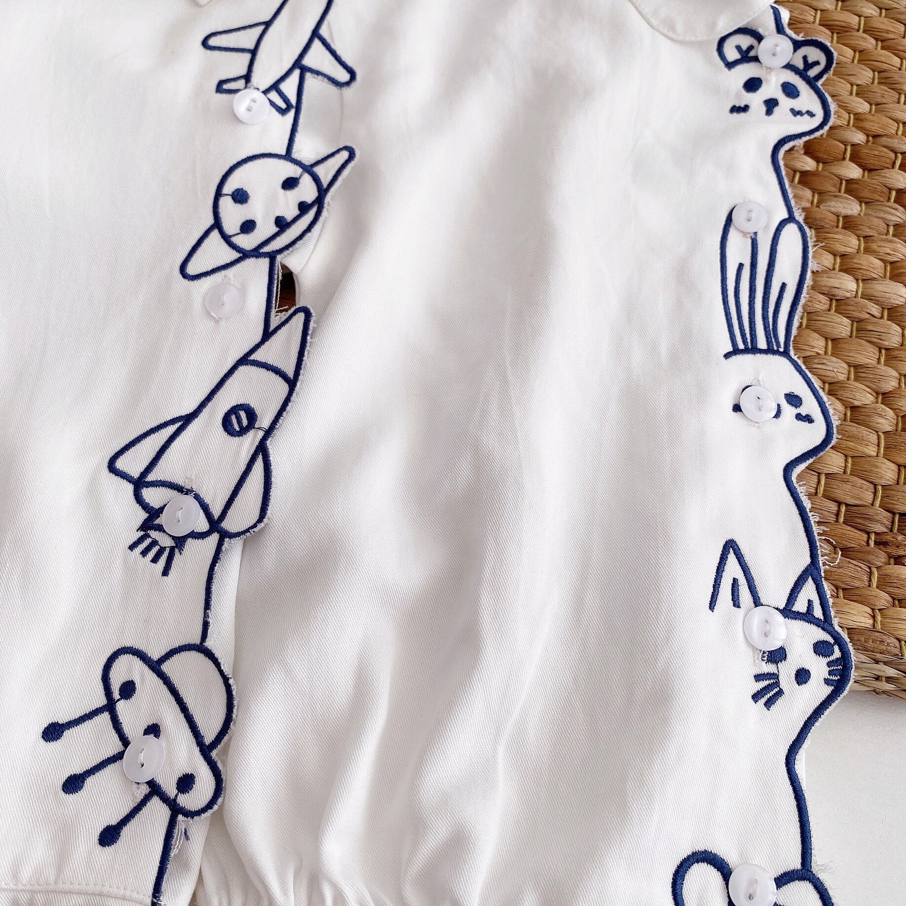 Automne bébé garçons et filles mignon broderie à manches longues body style japonais blanc coton combinaisons décontracté