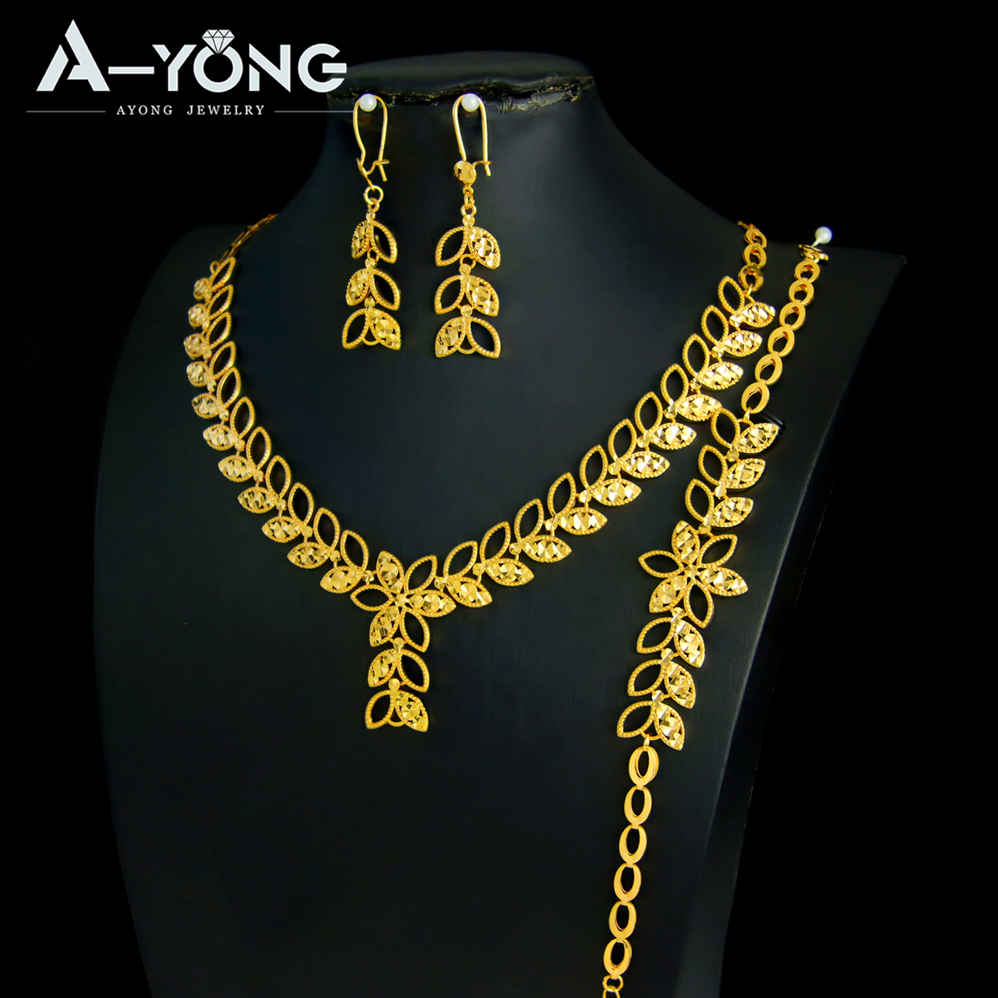 Luxe Dubai Bruiloft Sieraden Set 21K Vergulde Arabische Bruids Gouden Ketting Armband Oorbellen Braziliaanse Vrouwen Vintage Jewelrys