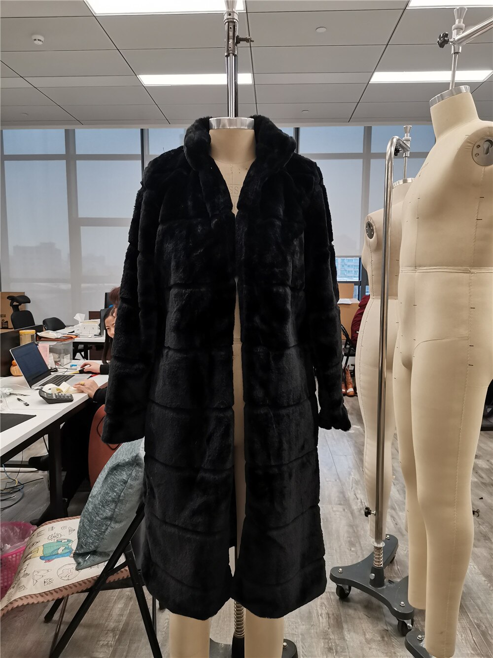 Umeko Elegante Effen Faux Vos Bontjas Vrouwen Winter Mode Medium Kunstmatige Vos Bontjas Vrouw Warm Nep Vos Bont jassen Vrouwelijke