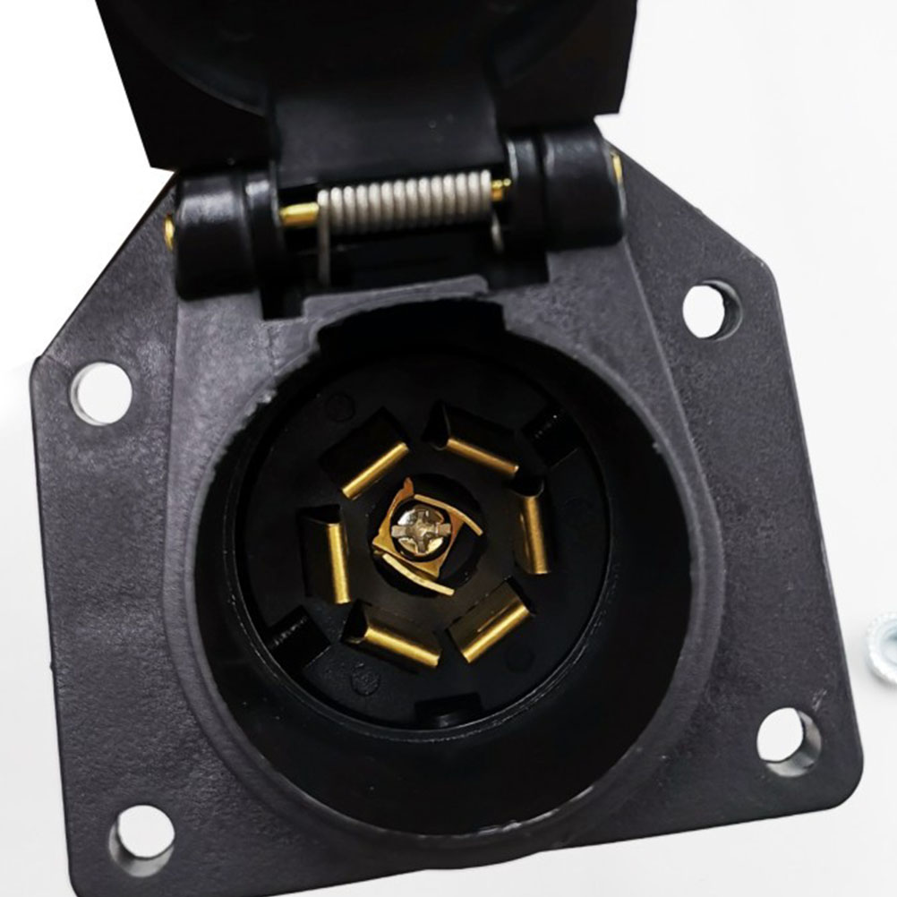 1Pcs Trailer Socket 4Pin to 7Pin Plug Converter Trailer Socket for Caravan A30