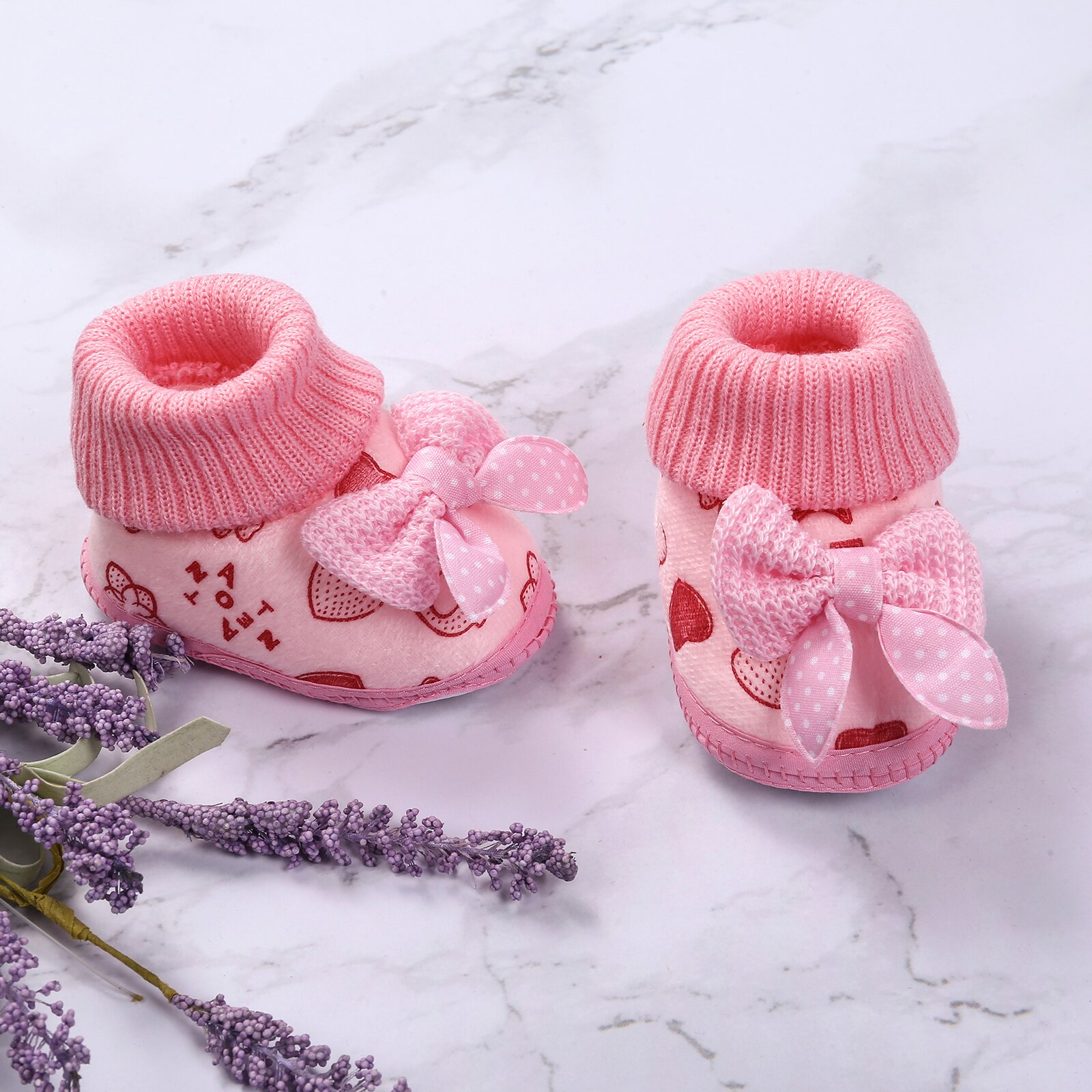 Del bambino A Piedi Pattini di bambino Del bambino della Peluche Antiscivolo Stivali per I Bambini Del Merletto su Arco per Bambini Suola Calzini E Calzettoni