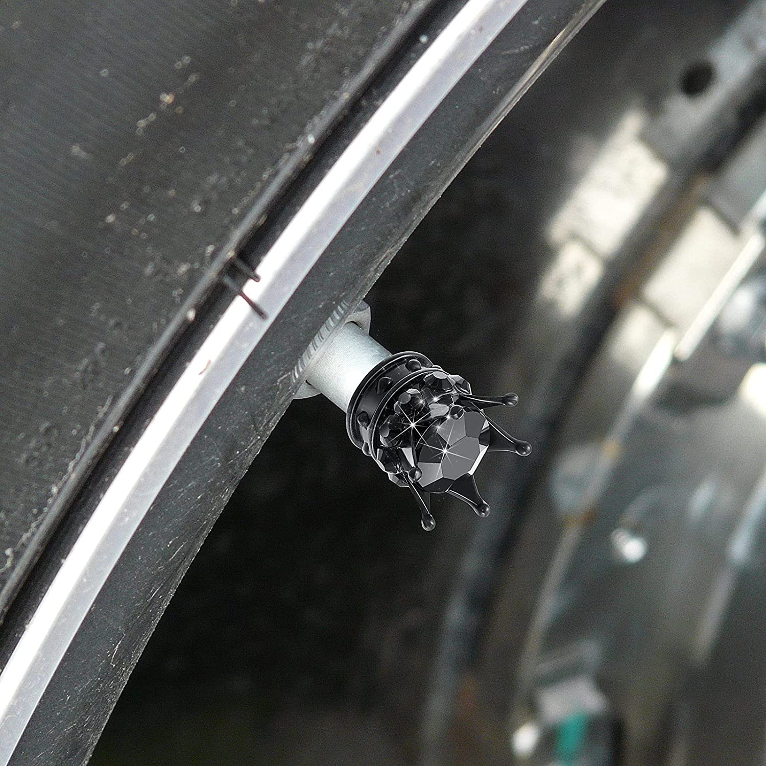4 Pcs Crown Tire Valve Stem Caps Bling Crystal Rhinestone Universal Chrome Crown Vehicle Car Tire Caps Covers Autos Accesorios