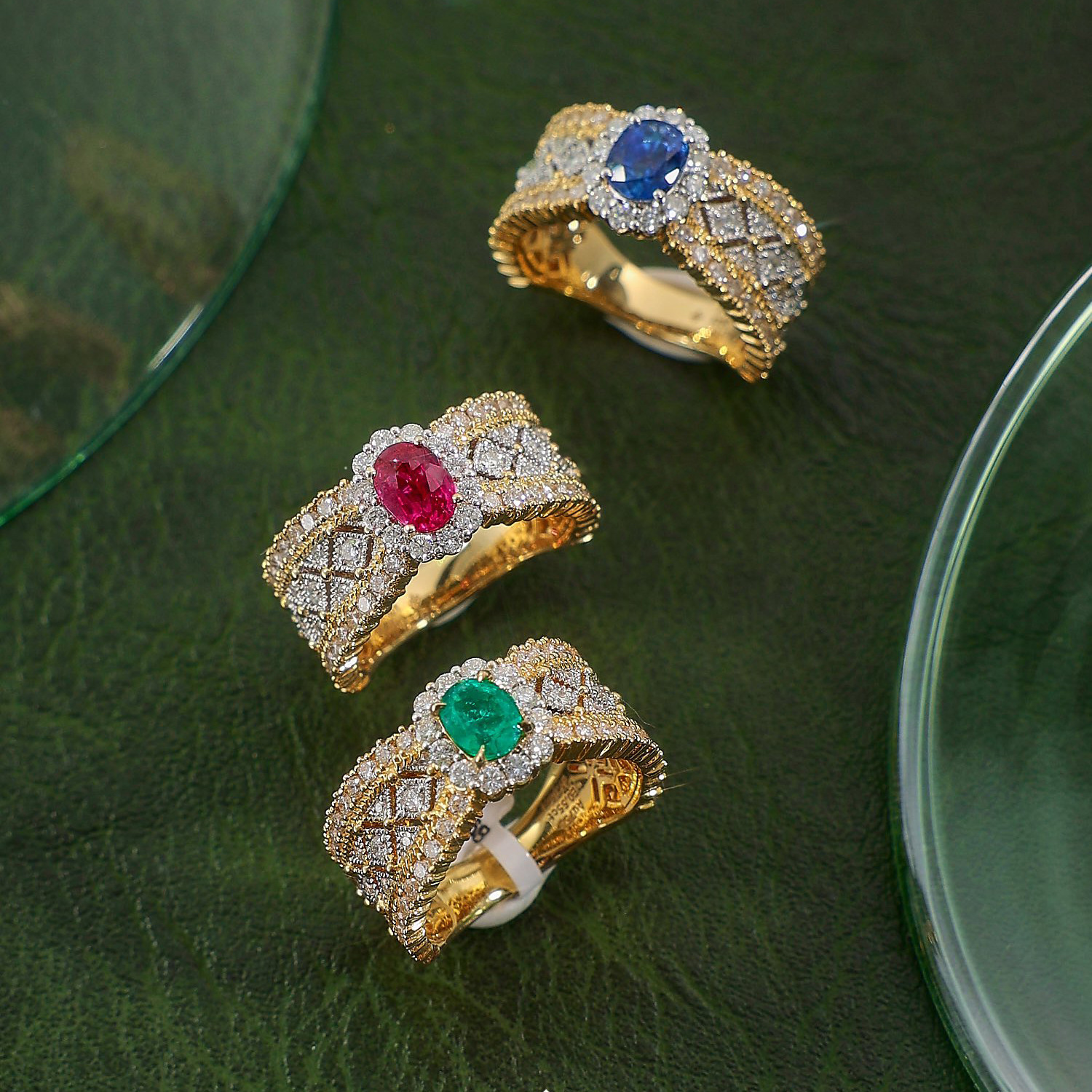 Anillos de Color dorado de estilo Medieval Vintage con anillo de piedras preciosas de imitación rojo/verde/azul joyería exquisita de lujo para banquete para mujer