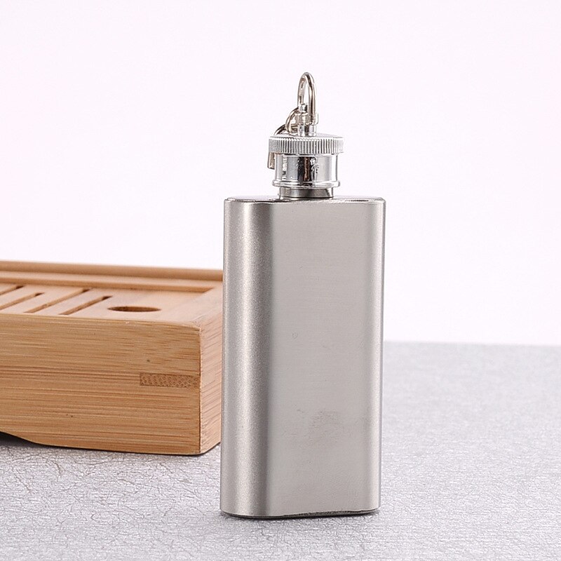 Stainless steel small hip flask with plastic cover 1-18 ounces portable wine bottle ZD: 58ml