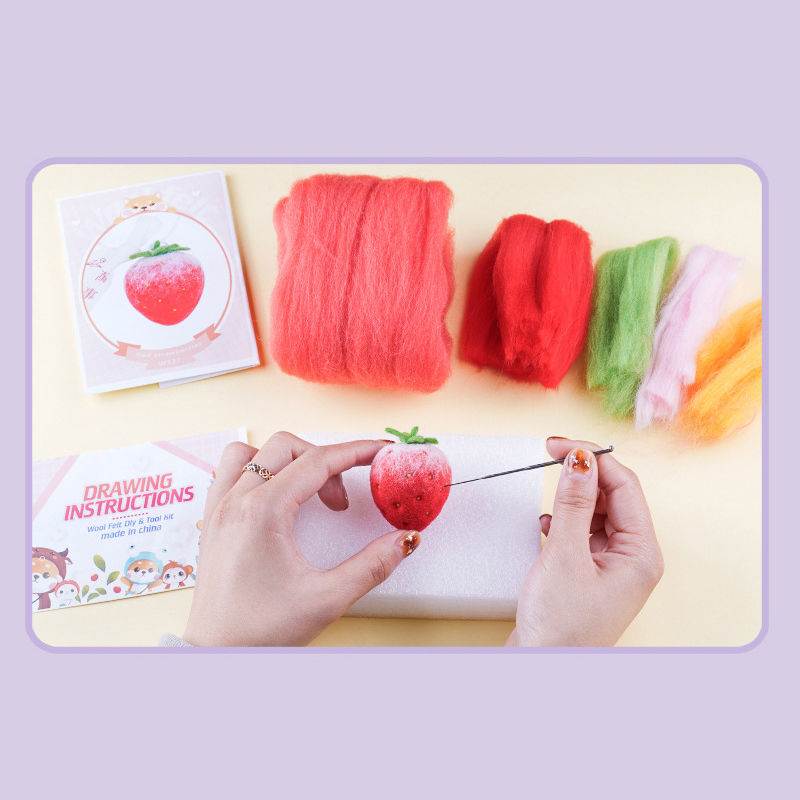 Kit de Material de fieltro de lana de fruta, llavero colgante hecho a mano DIY, accesorios de fresa, melocotón, manzana hechos a mano, 1 pieza