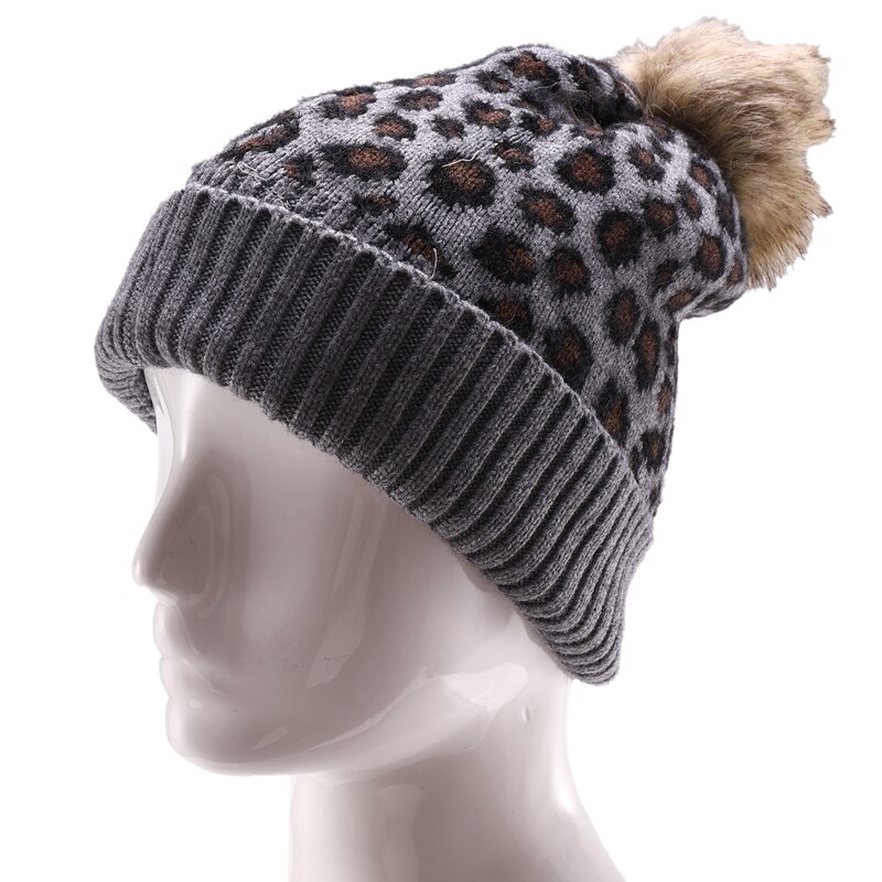 Cappello leopardato a tesa larga in lana morbida autunno e inverno da donna, stampa leopardata e palla di peluche