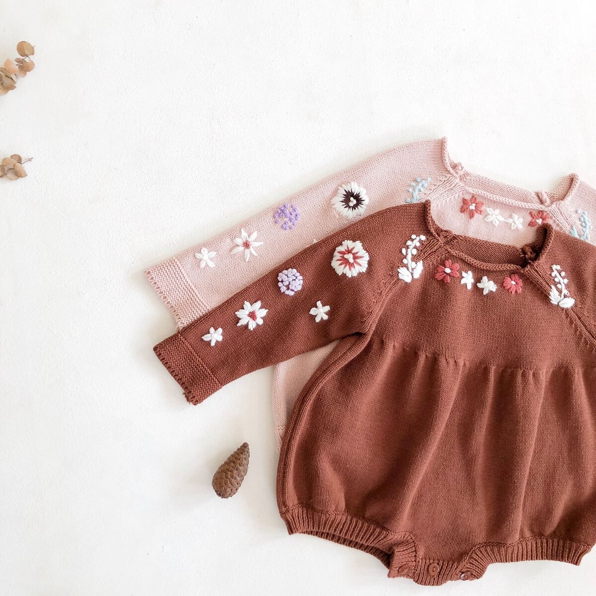 0-2y bebê meninas camisola de malha bodysuit 2020 outono bonito bordado flor manga longa uma peça conjunto bodycon com gorro bonés