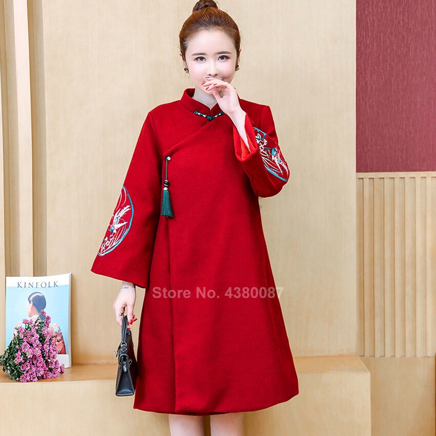 Women Winter Coat Traditional Chinese Clothing Winter Thick Cheongsam Dress Crane Embroidery Vintage Wool Qipao Year