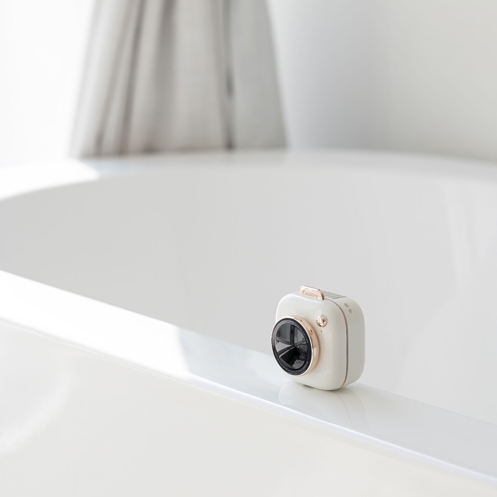 Rechargeable Handheld Usb Fan With Strong Wind Mini Mute Portable Electric Fan 2400mAh 3W Multiple States Strong Functionality