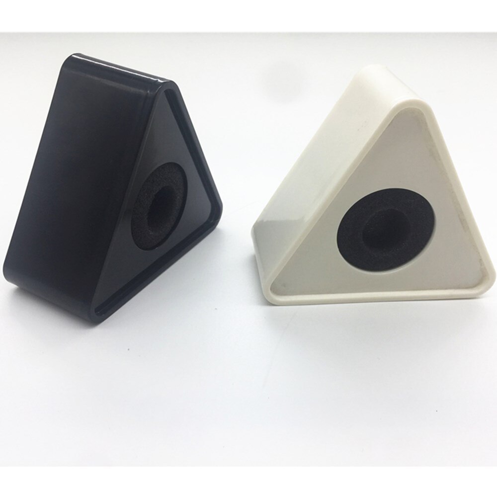 Schwarz-weißes loch, dreieckiges mikrofon, mikrofon für tv-interviews, logo, flagge, station, diy