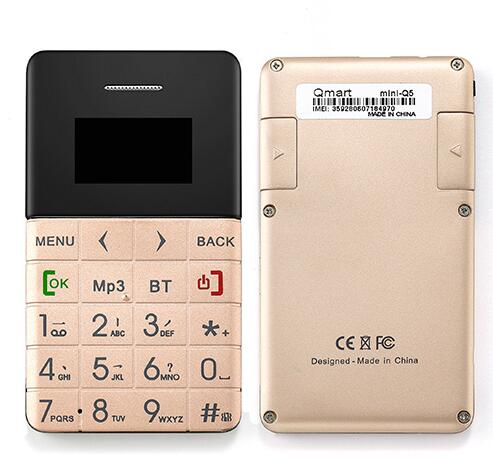 AEKU Qmart Q5 2G GSM Kaart Mobiele Telefoon 5.5mm Ultra Dunne Pocket Mini Slim Card Telefoon 0.96 inch kaart Mobiele telefoon: Russia Keyboard / Goud