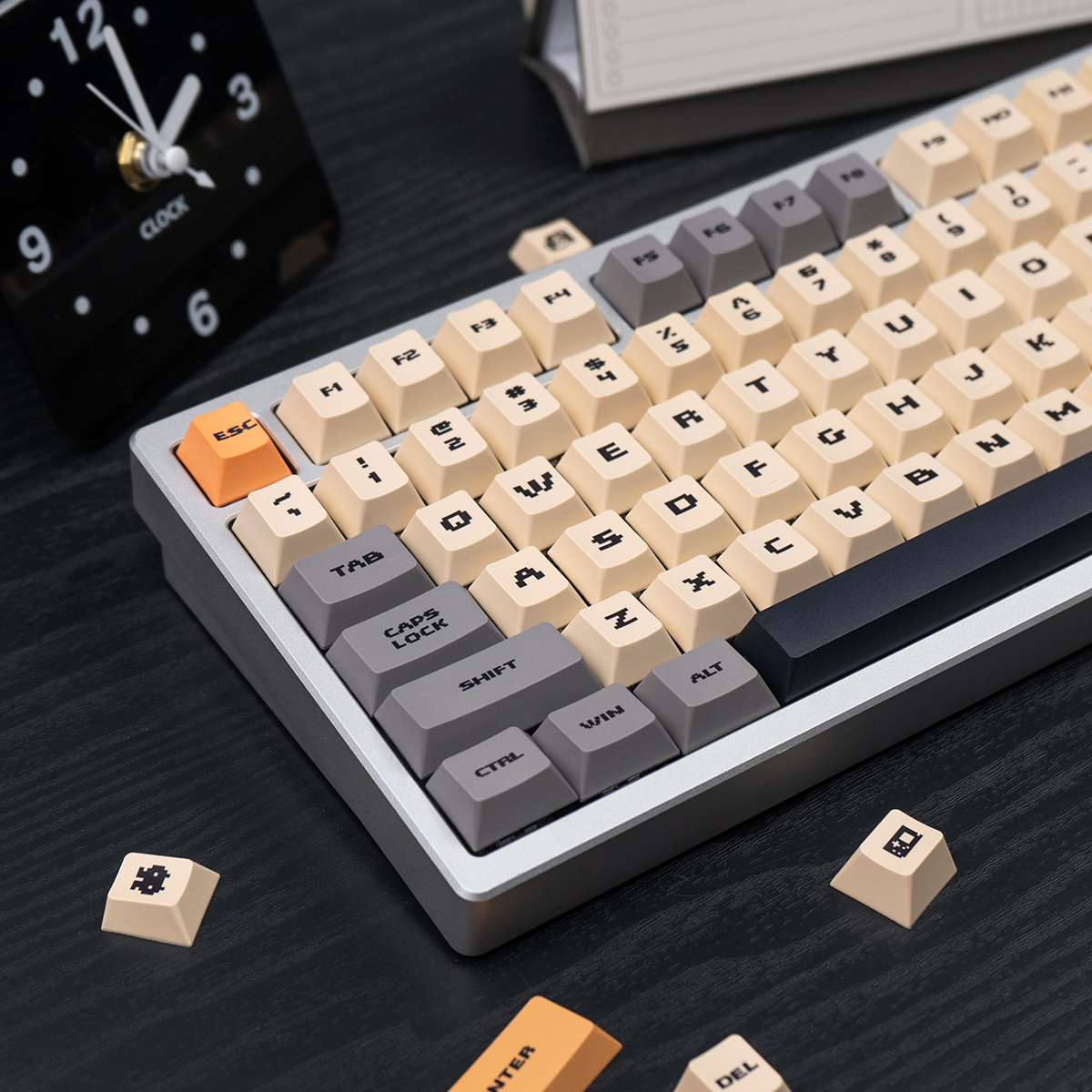 Retro pixel Art Yellow Keycaps 152 Keys PBT Cherry Profile Dye-Sublimation keycaps set For Mx Mechanical Gaming Keyboard