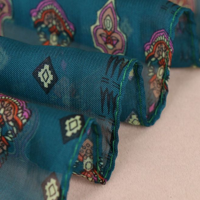 1pc de estilo indio chal de raso estampado seda nueva sensación transpirable chal hiyabs otoño mujer delgada secreto estampado barato bufanda XQ289
