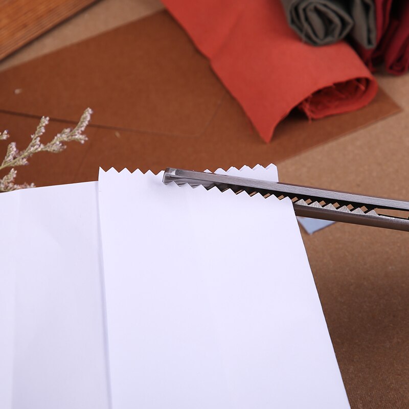 SHWAKK 1Pcs Stainless Steel Dressmaking Zig Zag Cut Scissors Sewing Scissors Cross Stitch Warp Head Tilt Up Scissors Cutter