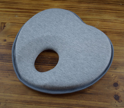 Baby cosysleep korrekt soveposition pillow anatomisk sleep positioner childre rollover forebyggelse madras 0 to 6 måneder: Grå skum
