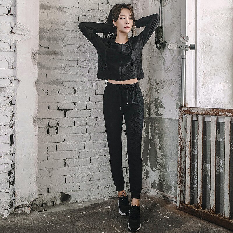 lady suit summer fitness suit outdoor running suit fast dry hooded shirt three-piece set: Beige / S