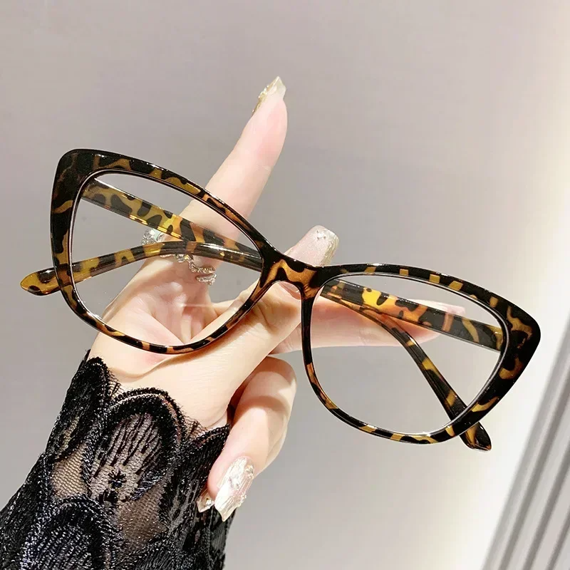 Katze Auge Presbyopie-Brille für Damen und Herren, ultraleichte Fernsichtbrille, modische verschreibungspflichtige Lesebrille, Dioptrien 1,0 bis +4: Schwarz / +400
