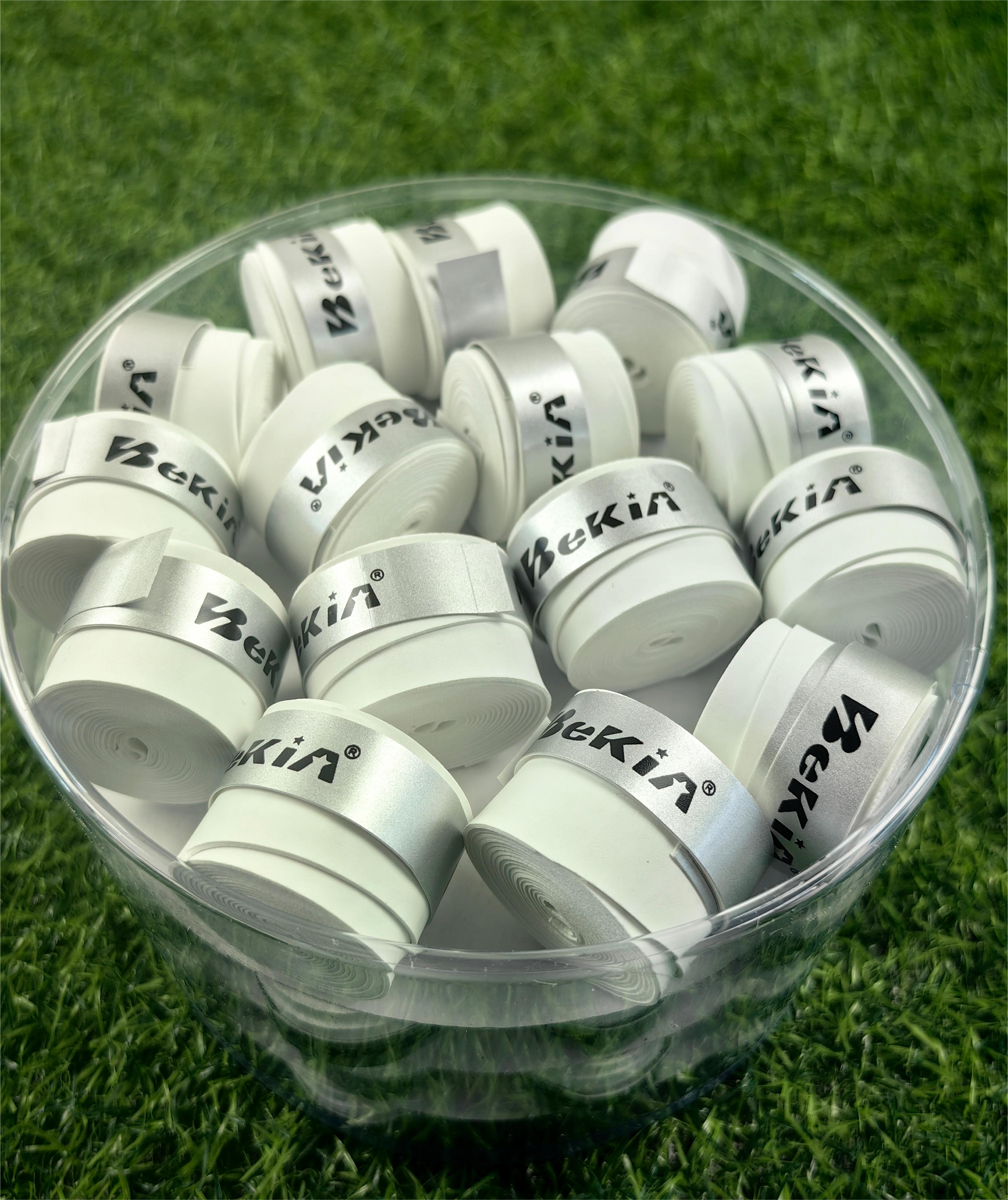 60 kpl/pakkaus kuiva tennismailan kahva liukumaton hikeä imevä suojus tapit sulkapallokahvat mailan tärinäsuoja hikinauha: Valkoinen