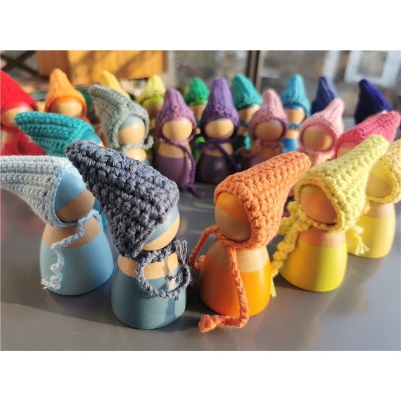 6/12 stücke Häkeln Holz Regenbogen Puppen in Beanies für Pastell Stapelbar Blöcke Holz Natürliche Puppe in Stricken Hut montessori Spielzeug