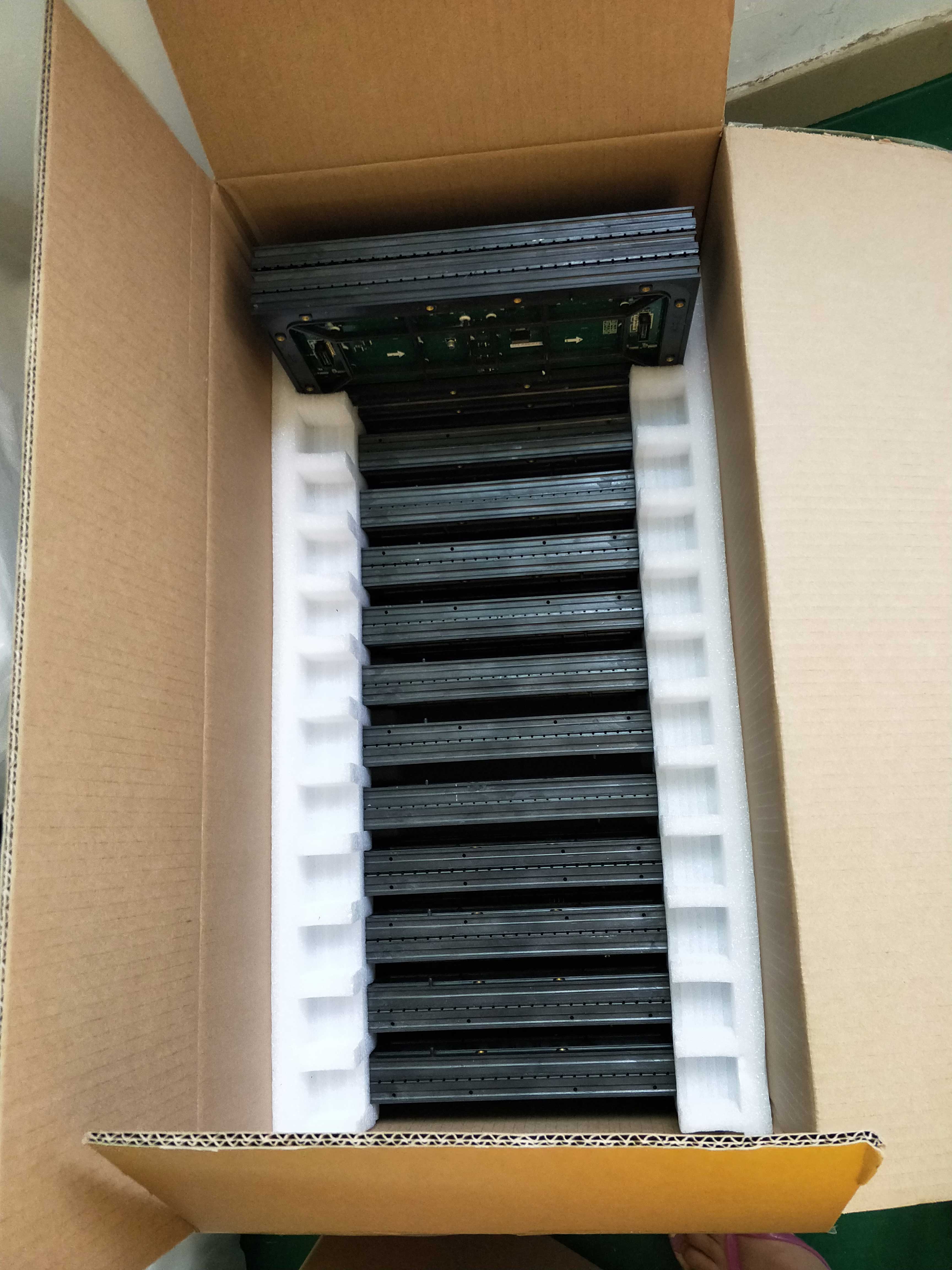 outdoorMedia High Resolution led Screen P2.5/P3/P4/P5/P6/P8/P10 SMD Advertising Digital LED Display for Video Wal