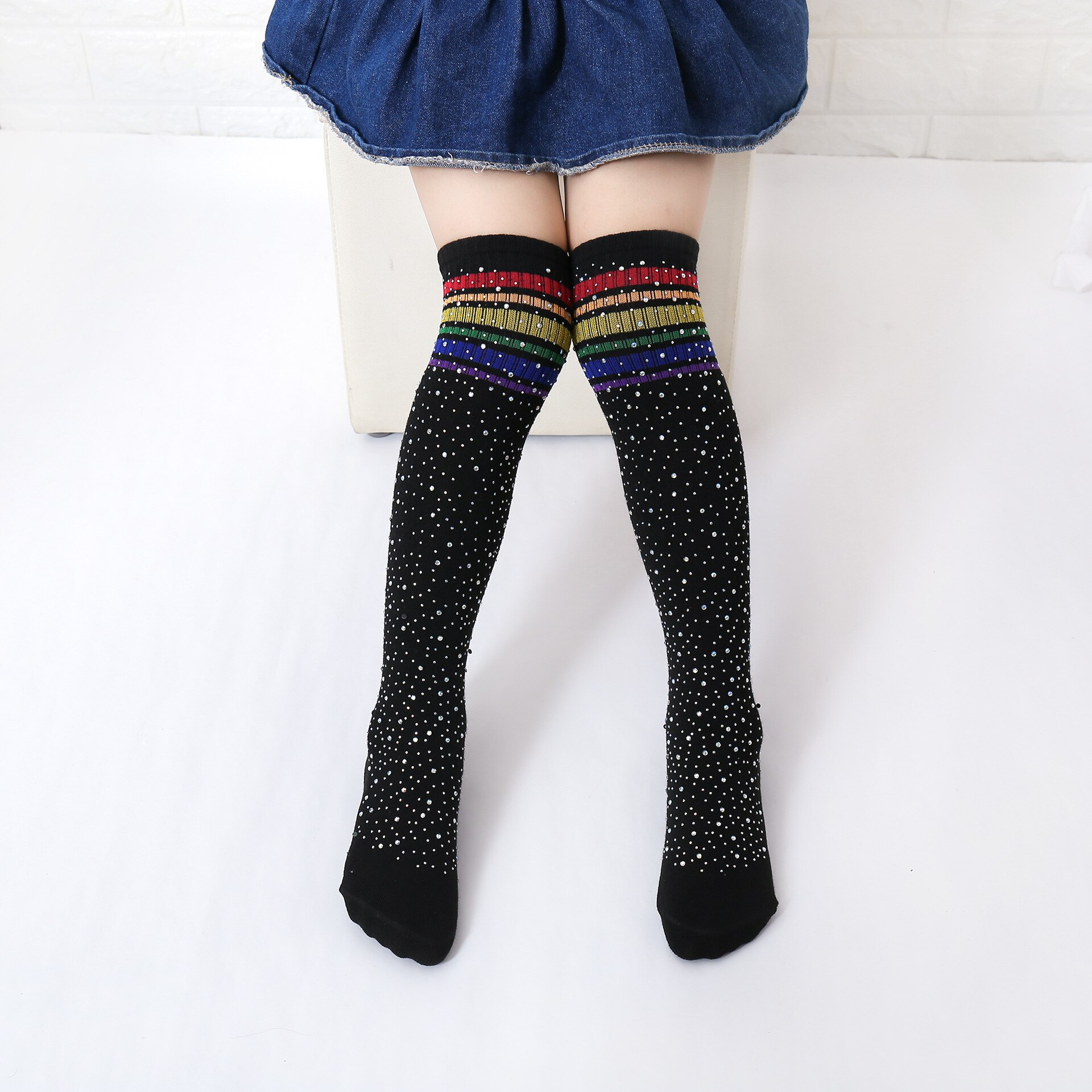 Neue freundlicher Knie Hohe Gestreifte Socken Strass Regenbogen Mädchen Aktien freundlicher Socken Mädchen Jungen Lange Röhre Warme Baumwolle Socke für 3-12Y