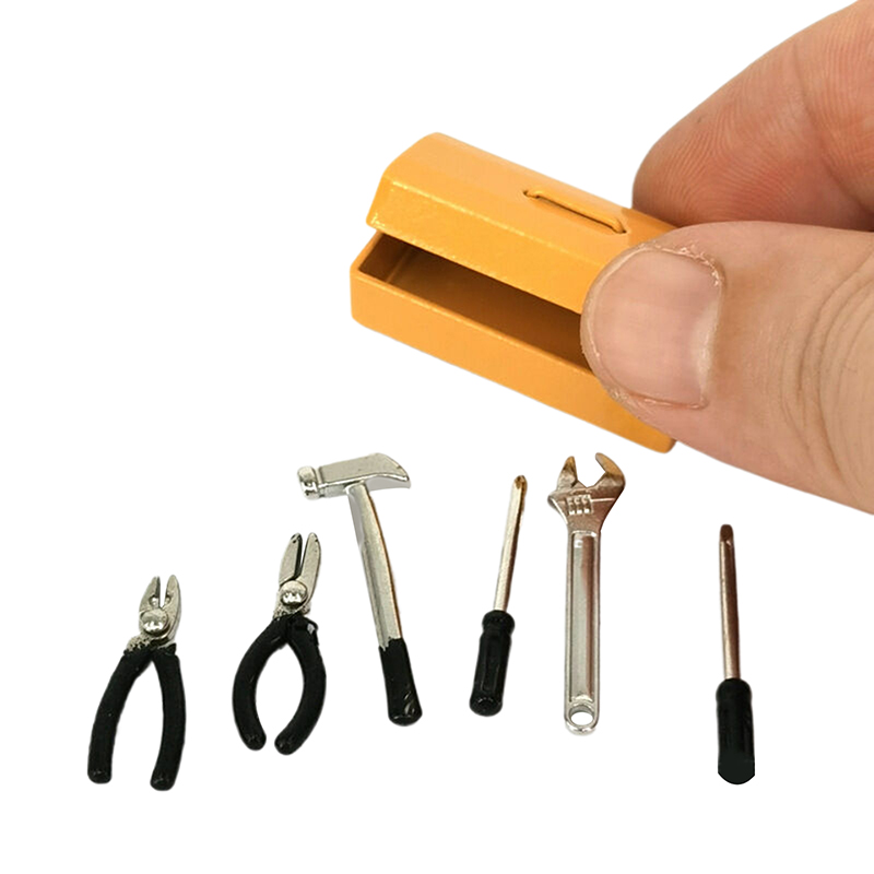 1 set dockhusminiatyrverktygslåda 【verktygslåda +6 verktyg】handgjorda verktygsset modellmöbler tillbehör dockhusdekor leksaker