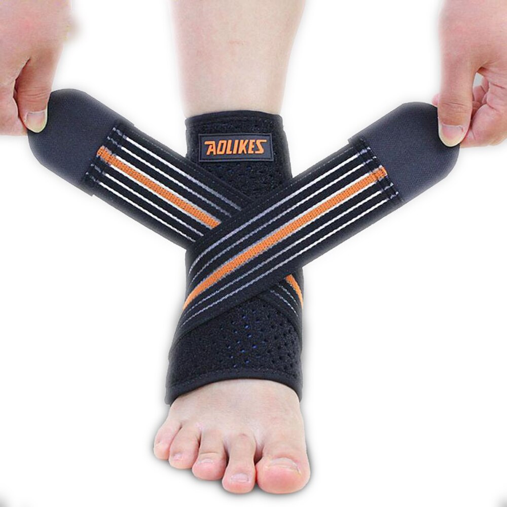 1 pc Sport Ademend Enkelbrace Protector Verstelbare Enkel Ondersteuning Pad Bescherming Elastic Brace Guard Ondersteuning Voetbal