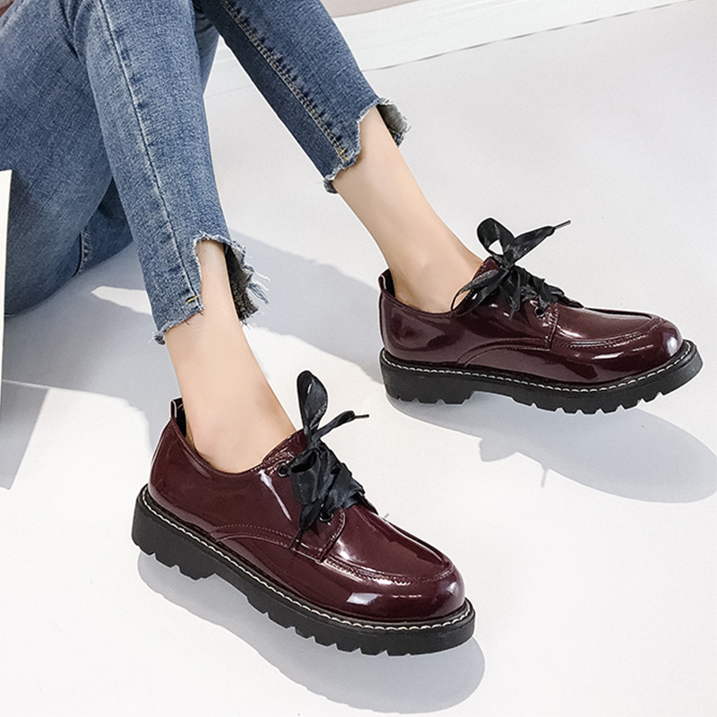 Stängda tår lägenheter damskor sommarmärke slip on läder dam loafers båtskor oxfords dam bowknot flats röda sandaler