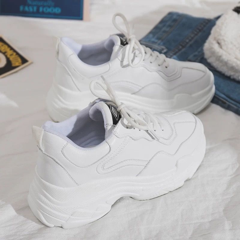 Chunky sneakers til kvinder hvide pu læder kvinders tyksålede sport midaldrende og ældre far fritidssko kvinder b -50