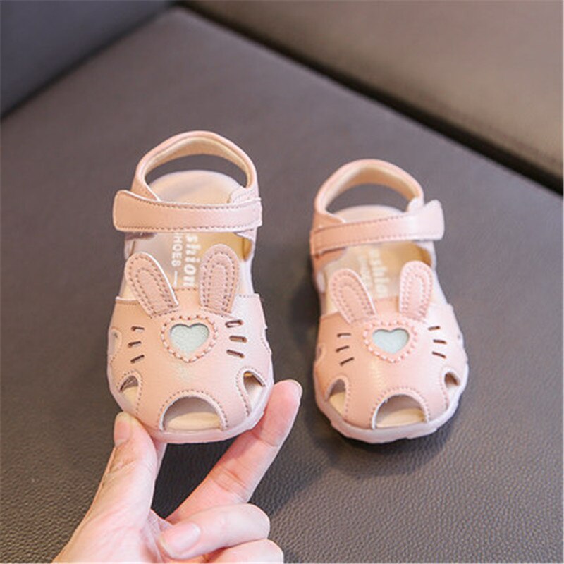 2021 nuove scarpe estive per bambini sandali per bambini in pelle con suola morbida punta chiusa sandali per bambina 15-25