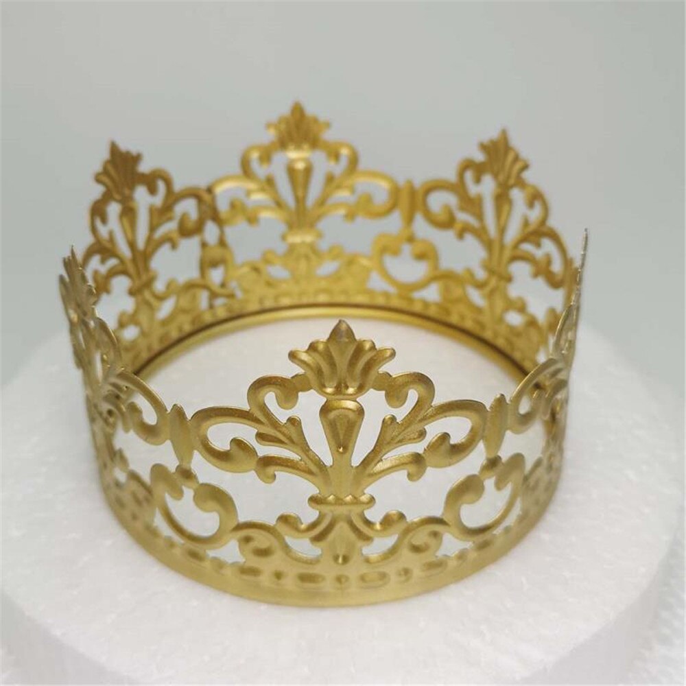 Type Princess Birthday Party Gold Color Crown Cake... – Grandado