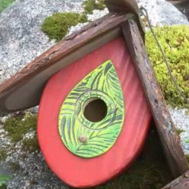 Hand Carved Wood Birdhouse Outdoor Hanging Birdhouse Ornament Garden Courtyard Terrace Hand Carved Wood Birdhouse XHC88: Red