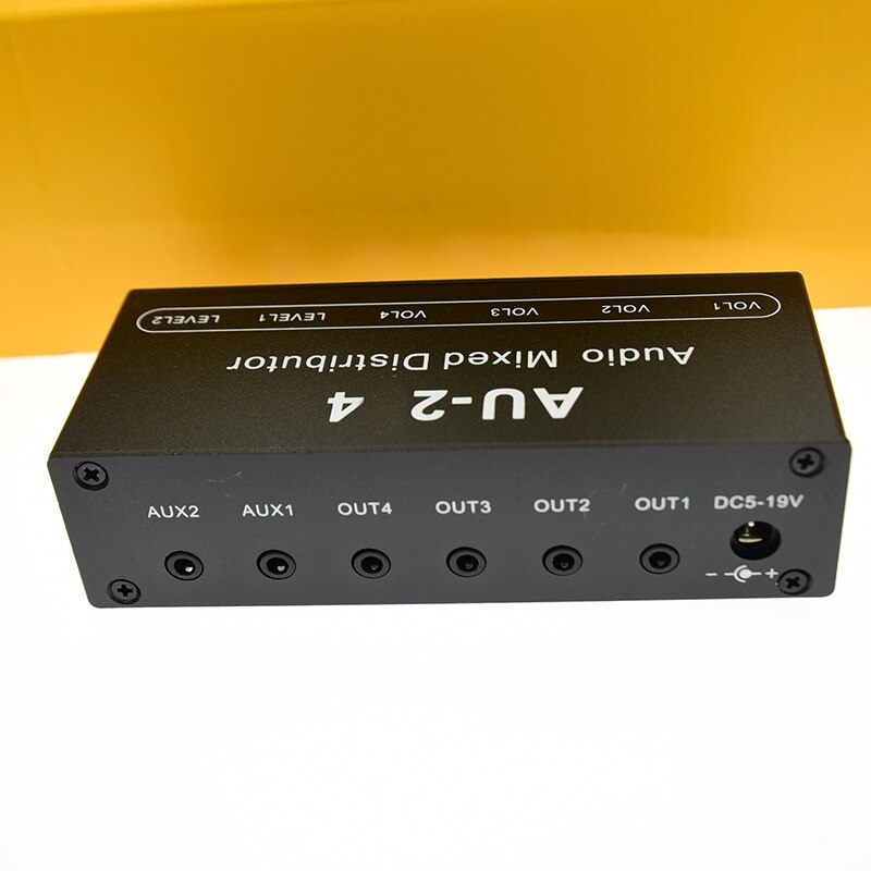 Mikser Audio Stereo dystrybutor przełącznik wyboru sygnału 2 wejście 4 wyjście aux 3.5 MM indywidualnie steruje wzmacniaczem słuchawek