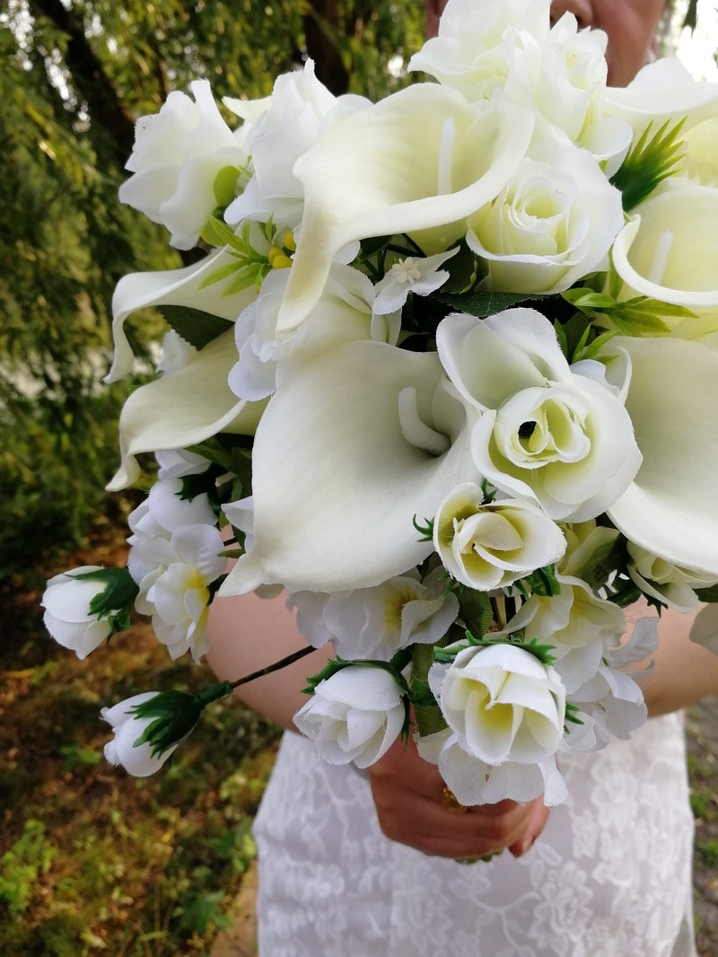 Hääkimppu, morsiuskimppu, calla liljakimppu, silkkihäät, silkkikimppu, morsiamen lisävaruste