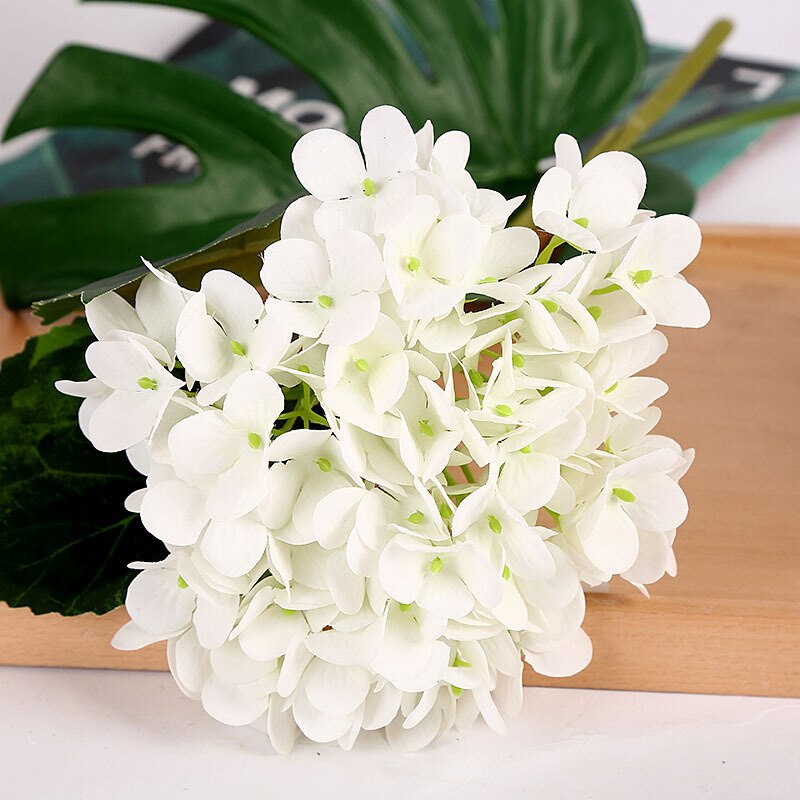 Single high simulation twig hydrangea: white