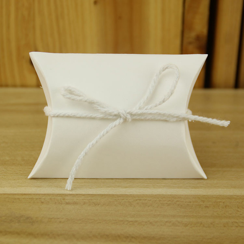 50pcs Cute Kraft Paper Pillow Favor Candy Boxes Supply Wedding Party Favor Bag: White hemp rope