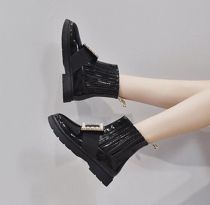 Ademende martin-laarzen met strass-steentjes, gesp van vee, leren laarzen met ronde kop en platte chelsea-dameslaarzen