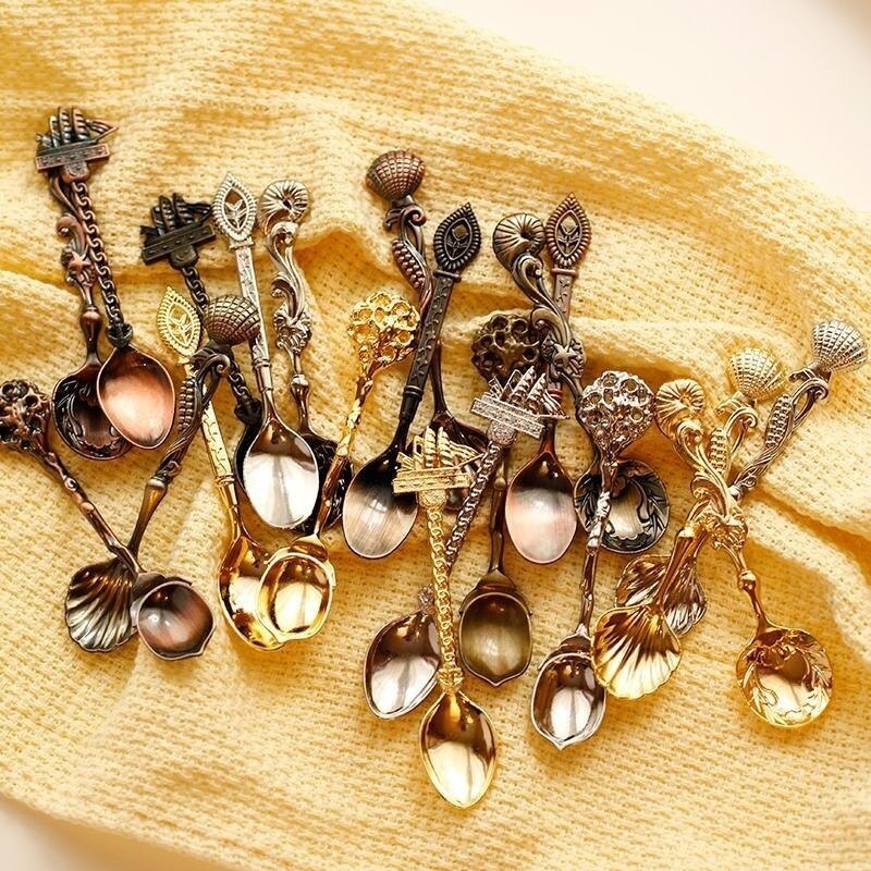 European and American Retro Coffee Spoon Dessert Spoon Small Spoon Spoon Golden Conch Shell Sailboat Five-piece Set
