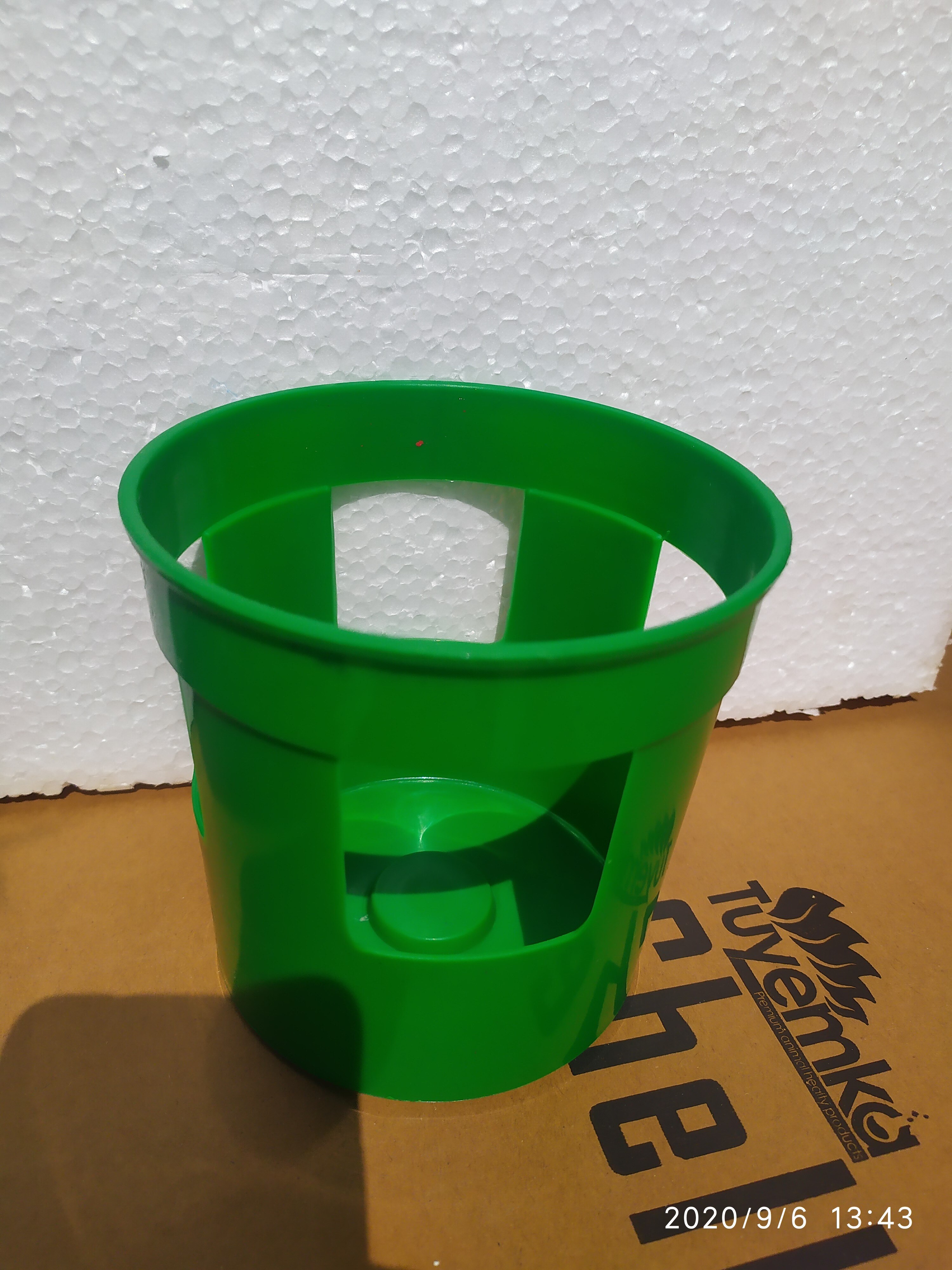 Duiven Vogels Drinker Water Feeder 1L Plastic Container Pot 1Pc Plastic Drinker