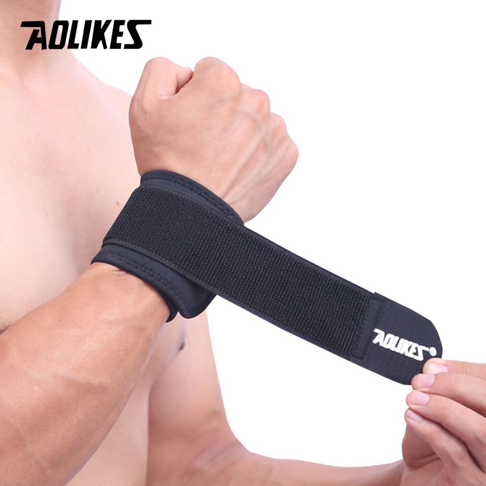 1Pcs Wrist Support Brace Brand Wristband Men Women Gym Wrestle Adjustable Sports Protection Wrist: Black