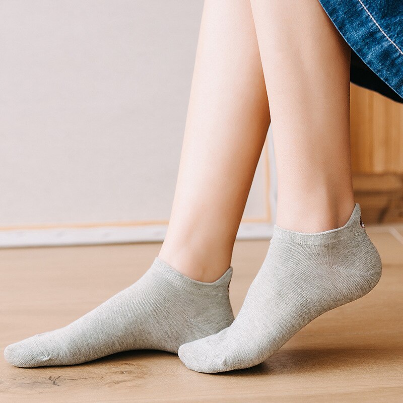 1Pair Kawaii Embroidered Expression Women Socks Happy Ankle Funny Animsl Socks Women Girl Cotton Summer Candy Color Cute
