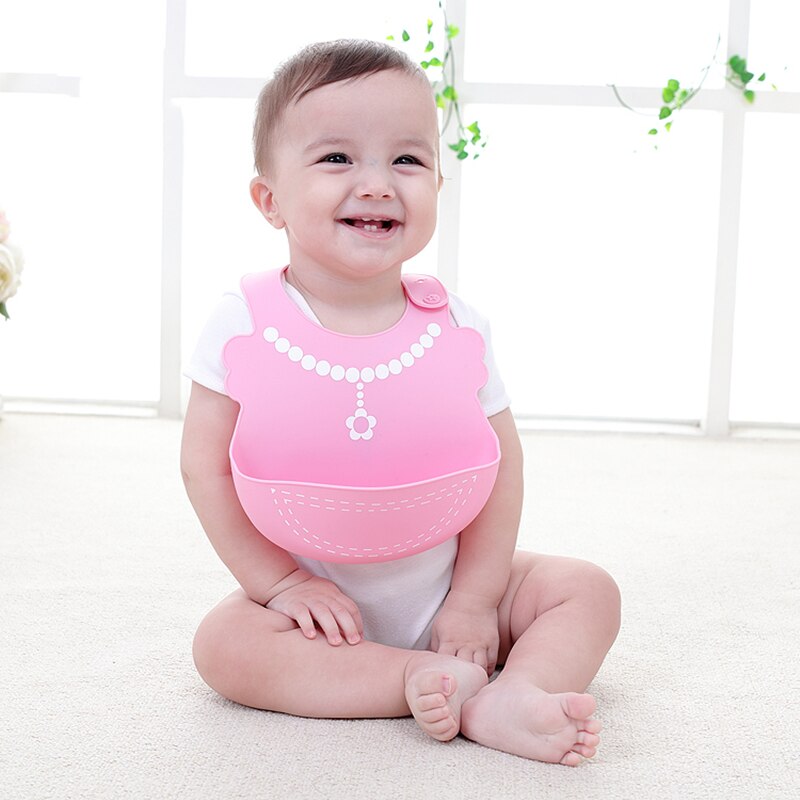 Baberos bebé dibujos animados estampados silicona para chicos babero niño ajustable impermeable bebé niños niñas Baberos para alimentación de bebé herramientas