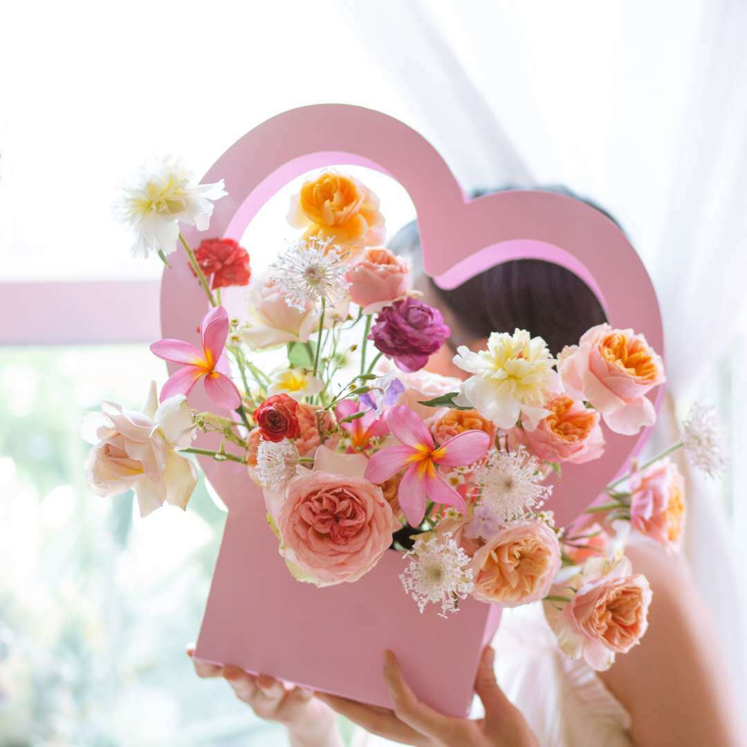 5/10 piezas con forma de corazón caja de flores portátil caja de embalaje de papel para la decoración del banquete de boda floristería práctica flor caja de: 001 / 5 pcs