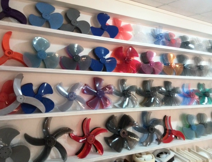 100% 12 inches white plastic table or stand fan blade 3 blades 27cm diameter 8mm Round hole