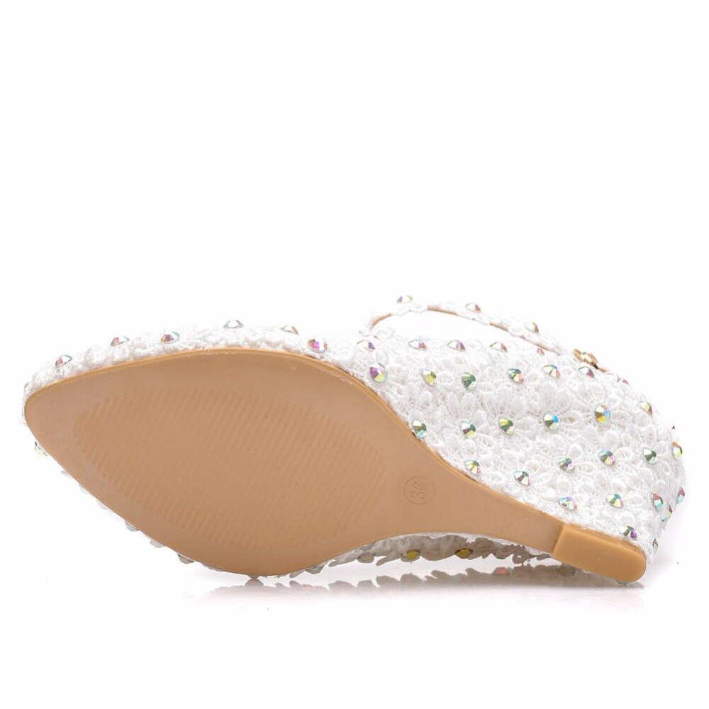 Crystal Queen White Flower Woman Wedding Shoes Lace Pearl High Heels Sweet Bride Dress Shoes Beading Wedges heels Pumps