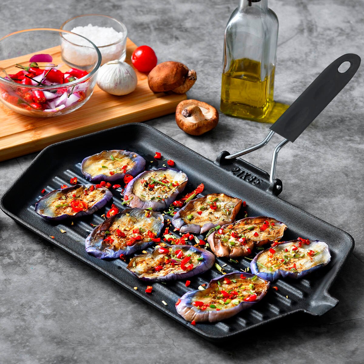 Plancha de cocina BBQ de Bergner, hierro fundido, resistente, duradera, antiadherente, , mango plegable, practica, versatil, todo tipo de cocina, plancha grill, plancha cocina